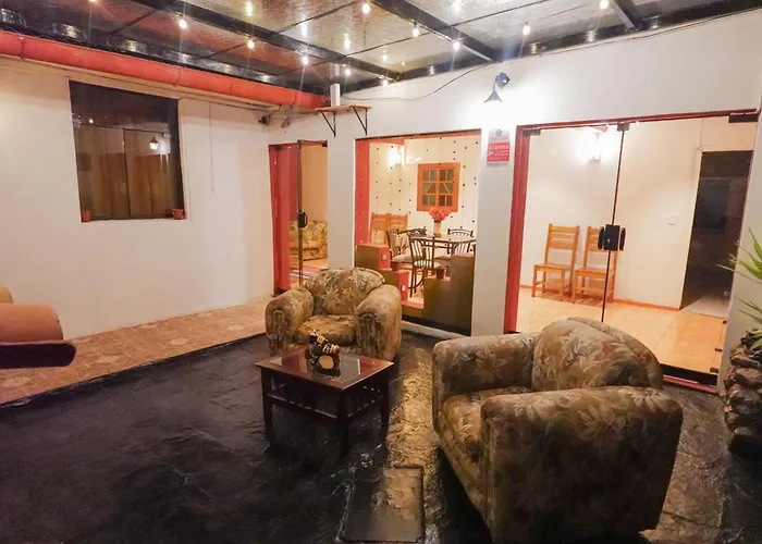 Mallquicha Accomodation&tours Pensión *