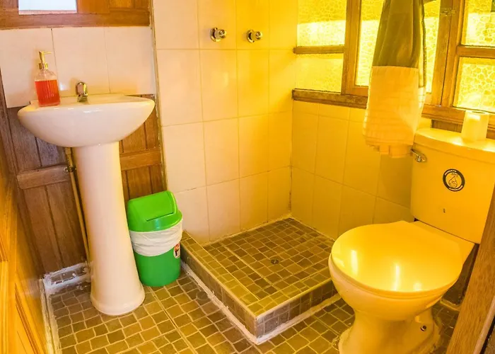 Mallquicha Accomodation&tours *